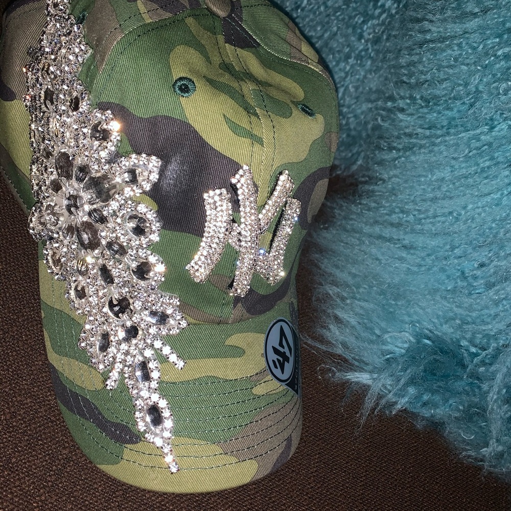 Baseball caps - Picture 2 of 6